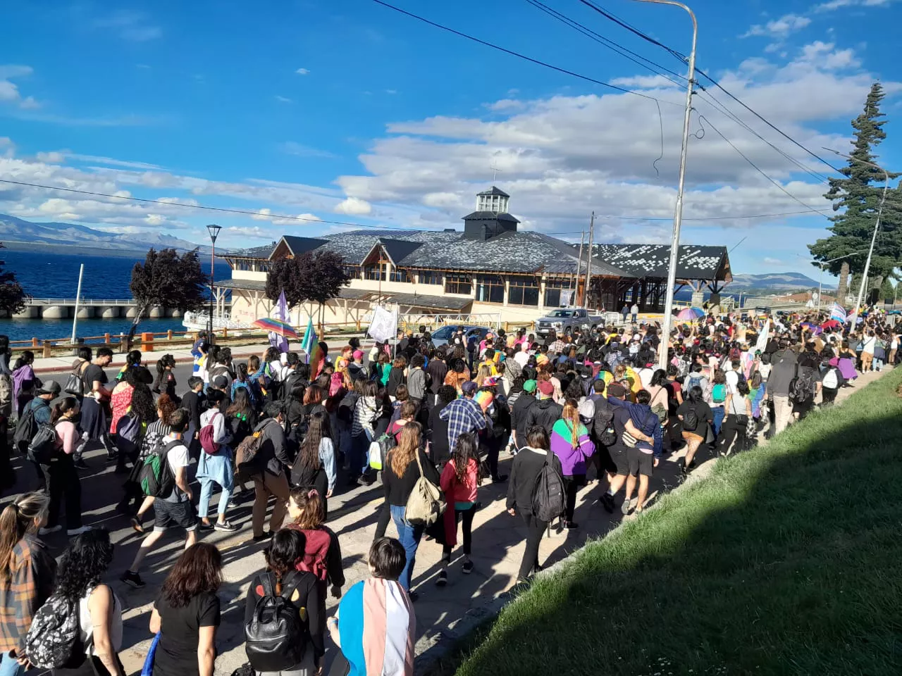 da0ab7e5-ff1d-490c-a0dc-3612286aef8d